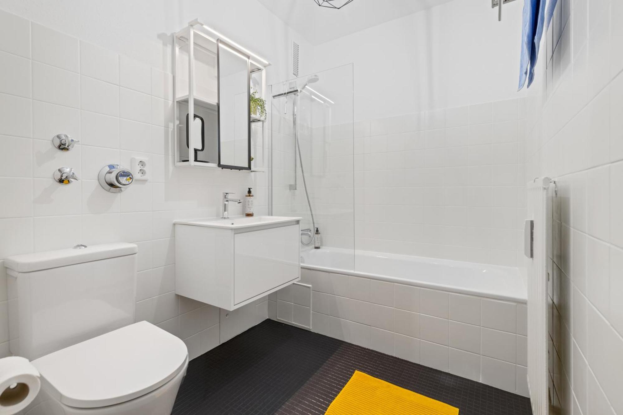 Sonniges City-Apartment Mit Suedbalkon Und Parklatz Neusass Exterior foto